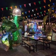Atmosphere of Night Market Cafe Vintage Koh Phangan