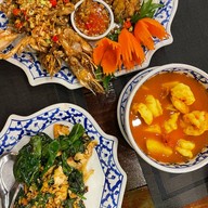 spinach restaurant @khaolak