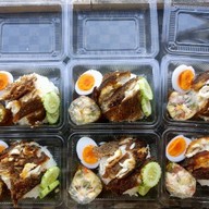 ข้าวปลาแกะ ข้าวน้ำพริกตรงข้าม7-11คุ้มหน้าวลัยลักษณ์