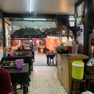 ก๋วยเตี๋ยวเรือชามโต By Buddha