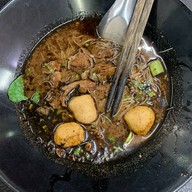 ก๋วยเตี๋ยวเรือชามโต By Buddha