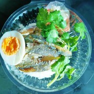 ข้าวปลาแกะ ข้าวน้ำพริกตรงข้าม7-11คุ้มหน้าวลัยลักษณ์