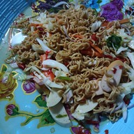 ลูกหมูอ้วนยำแซ่บ พิศาลโครงการ 5 ซอย 3