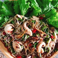 แม่มัส ยำขนมจีน