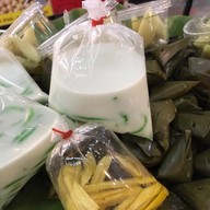 เมนูของร้าน ร้านขนมส้มจ๋า ขนมหวานเจริญกรุง ลอดช่องวัดเจษ เฉาก๊วย ขนมเปี๊ยะถั่วไข่เค็ม ตลาดเสรี2