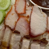 ข้าวหมูแดงคุณอี๊ด