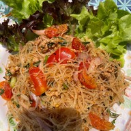 ใส้ย่าง  ยำ นายโอริโอ้ ไม่มีสาขา