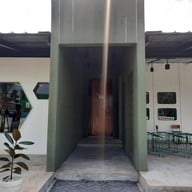 หน้าร้าน 8Sixteen Cafe ถนนศรีเกษม20