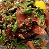 หมูทอด/ไก่ทอด "แซ่บสุรินทร์ หน้าวัดเปร็งราษฏร์บำรุง ต.เปร็ง อ.บางบ่อ จ.สมุทรปราการ