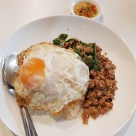 เมนูของร้าน กะเพรา แม่บง รัชดา 19