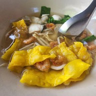 เมนูของร้าน ก๋วยเตี๋ยวปลาสารวัตรโจ