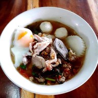 เมนูของร้าน ข้าวยำแหลมทราย