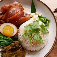 จำเริญ-รส ขาหมูบุรีรัมย์