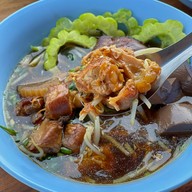 เมนูของร้าน น้ำใส ก๋วยเตี๋ยวไก่มะระ