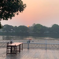 ปิง วิว สวนอาหาร & รีสอร์ท