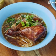 เมนูของร้าน น้ำใส ก๋วยเตี๋ยวไก่มะระ