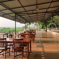 ปิง วิว สวนอาหาร & รีสอร์ท