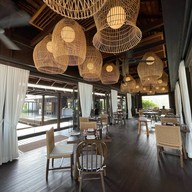 Fish House Restaurant & Bar