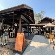 Fish House Restaurant & Bar