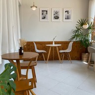 221 homey cafe