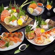 ซูชิ ออน ไฟร์ พรีเมียร์ เพลส ศรีนครินทร์