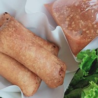 เปาะเปี๊ยะทอด(สูตรนครพนม) ซอย อินทามระ25 แยกสุทธิสาร