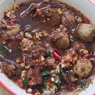 เตี๋ยว&เพราเฮียบ๊อบ