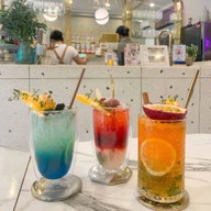Isara boutique hotel & cafe phuket ภูเก็ต