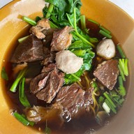 เมนูของร้าน เลิศโอชา เนื้อตุ๋น หมูตุ๋น (หน้าอู่สมาน)