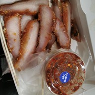 เจ๊แดงสามย่าน ส้มตำ คอหมูย่าง ประตูน้ำ