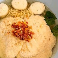ก๋วยเตี๋ยวลูกชิ้นหมู วัดพระศรีฯบางเขน (เจ้าเก่า)สาขาลาดปลาเค้าByเจ๊หมวย ลาดปลาเค้า กม.2