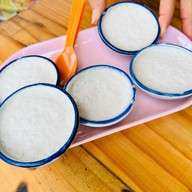 ร้านก๋วยเตี๋ยวเรือแม่ต่วม อยุธยา ต้นตำรับ