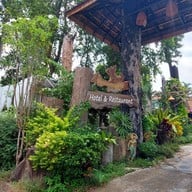 บ้านลานลูกไม้