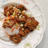 เมนูของร้าน ขนมจีนทอดมัน ท่งเชียง เจ้ปุ้ย