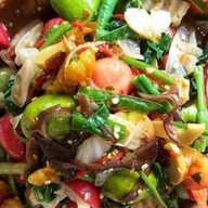 ตำเลย ส้มตำ ลูกชิ้นทอด หม่าล่า อาหารอีสาน ท่ารั้ว