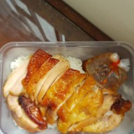 ชอบหมูปิ้ง ทางเข้าหาดคูเดื่อ