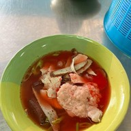เมนูของร้าน ก๋วยเตี๋ยวหมูบ้านบึงโอเคชุนชัย บ้านบึง