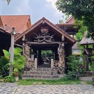 บ้านลานลูกไม้