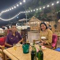 ร้านอาหารเกื้อกูล