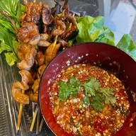 ใส้ย่าง  ยำ นายโอริโอ้ ไม่มีสาขา