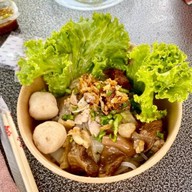 ร้าน บ่ะ-หมี่แค้นคอ (เส้นคลุกแห้ง)