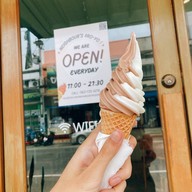 เมนูของร้าน NEIGHBOUR’S FROZEN YOGURT BURIRAM
