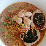 ป้าจี๊ด ก๋วยเตี๋ยวต้มยำไข่
