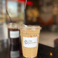 เมนูของร้าน หนึ่ง ศูนย์ ห้า ห้า เท็น ฟิฟตี้ ไฟว์ (ตรงข้ามเซเว่นสบันงา) สันโค้งน้อย