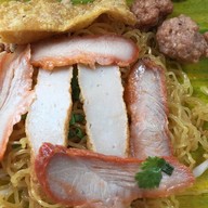 เจ๊กุ่ยก๋วยเตี๋ยวห่อใบตอง … พี่ขม วงเวียน ท้ายบ้าน