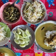 ขนมจีนนักร้อง