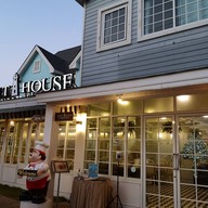Light House Bar&Grill