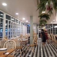 Light House Bar&Grill
