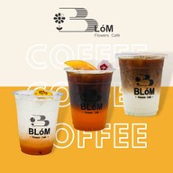 Blóm flowers café ตลาดสนธนบุรี