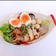 นายลือก๋วยเตี๋ยวเนื้อตุ๋น-หมูตุ๋น-หม้อไฟ สามพราน
